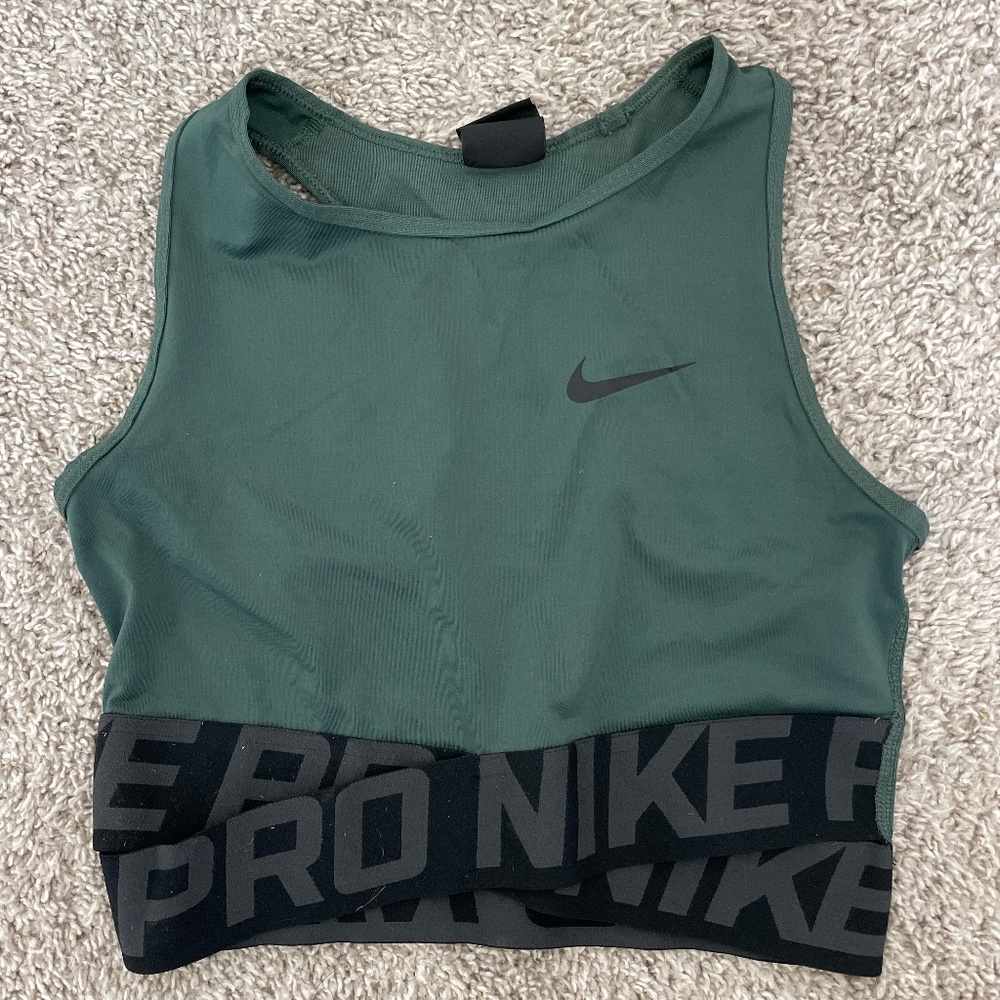 Nike Pro Crop Top
